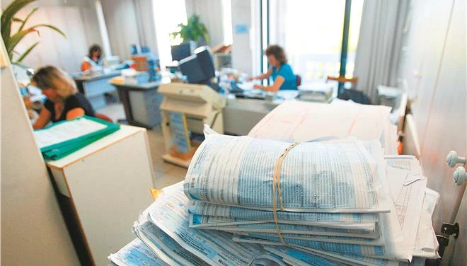 Ηλεκτρονικό φακέλωμα για 1,5 εκατ. ελεύθερους επαγγελματίες και επιχειρήσεις